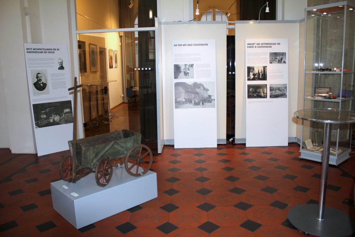 Szenografie, Ausstellungsdesign, Janica Smija, Auf dem Berge, Hoesch Museum,